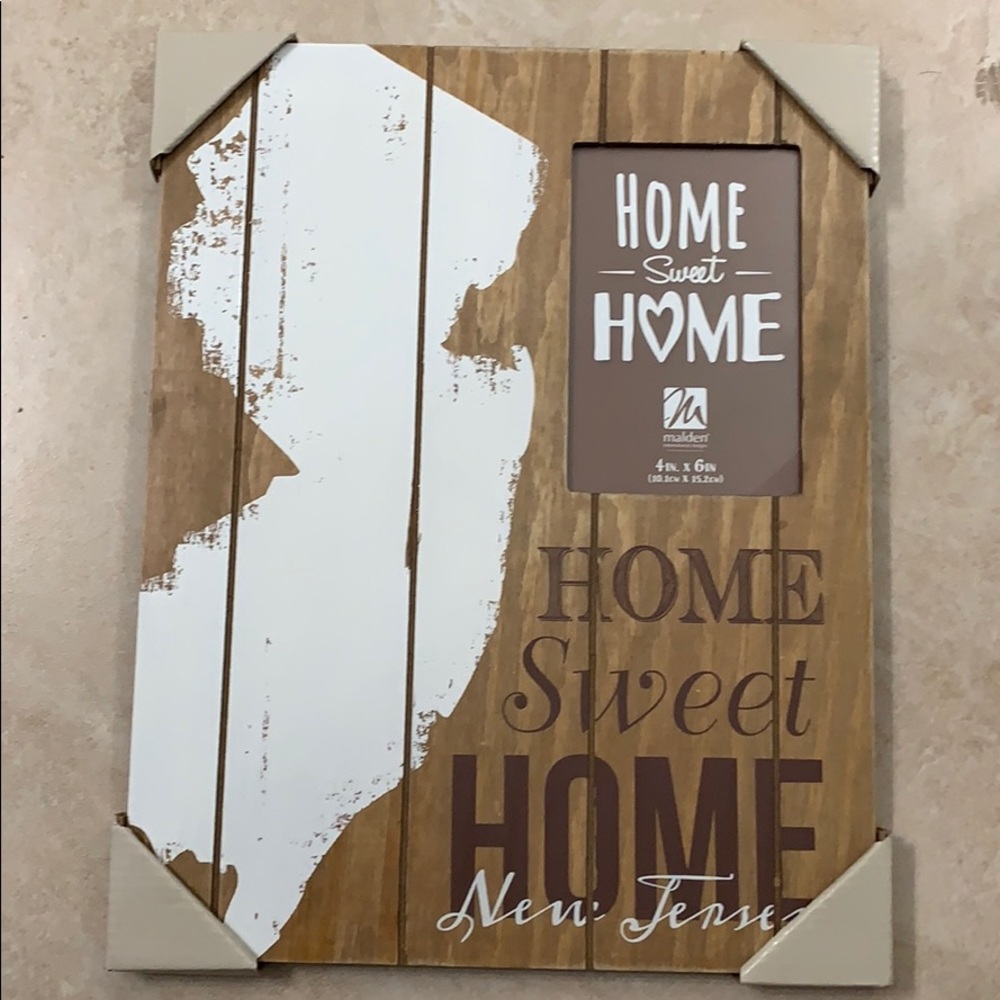 Home Sweet Home picture frame - wall decoration.
